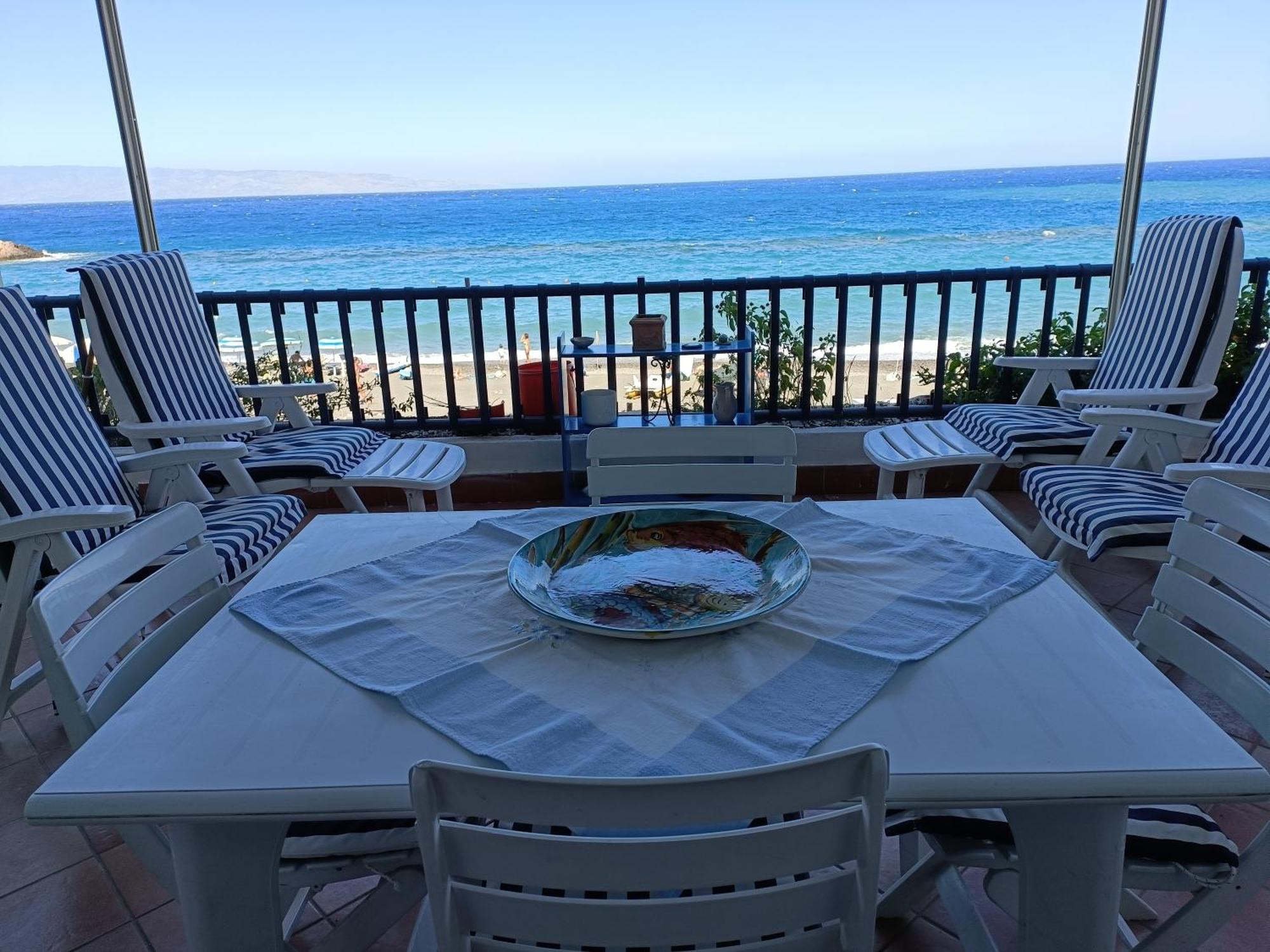 Casa Vacanze Margarita SantʼAlessio Siculo Exterior foto